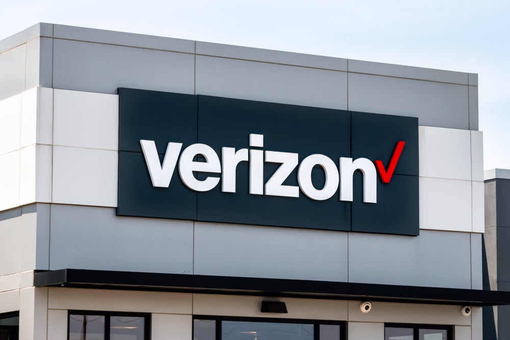 Verizon, Boeing And 3 Stocks To Watch Heading Into Friday - American Express (NYSE:AXP), Boeing (NYSE:BA)