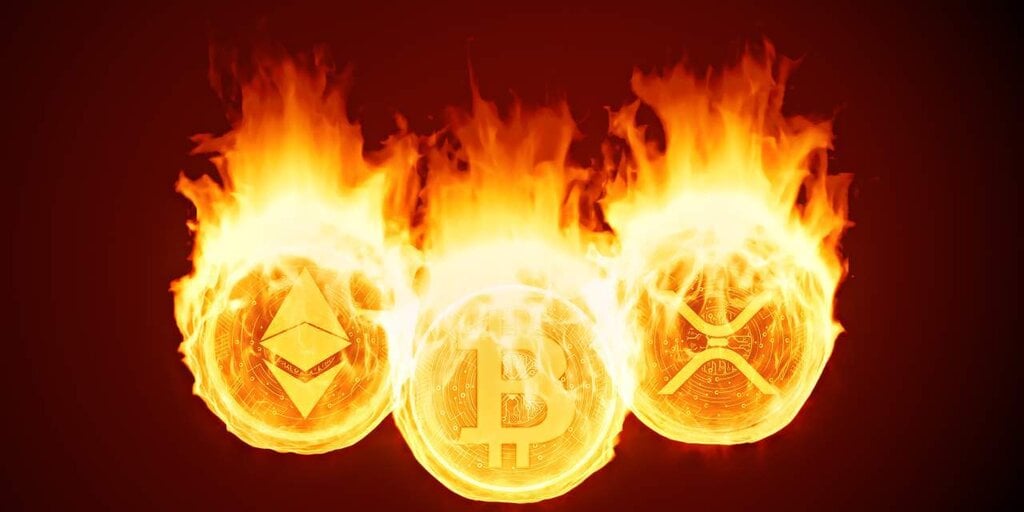 DOGE, ETH, SOL, XRP Plunge by Double Digits as Bitcoin Crashes Below $88,000