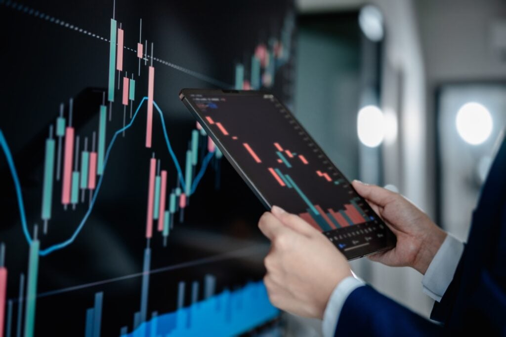 AAPL, AMZN, RDDT, MSTR, XYZ: 5 Trending Stocks Today - Apple (NASDAQ:AAPL)