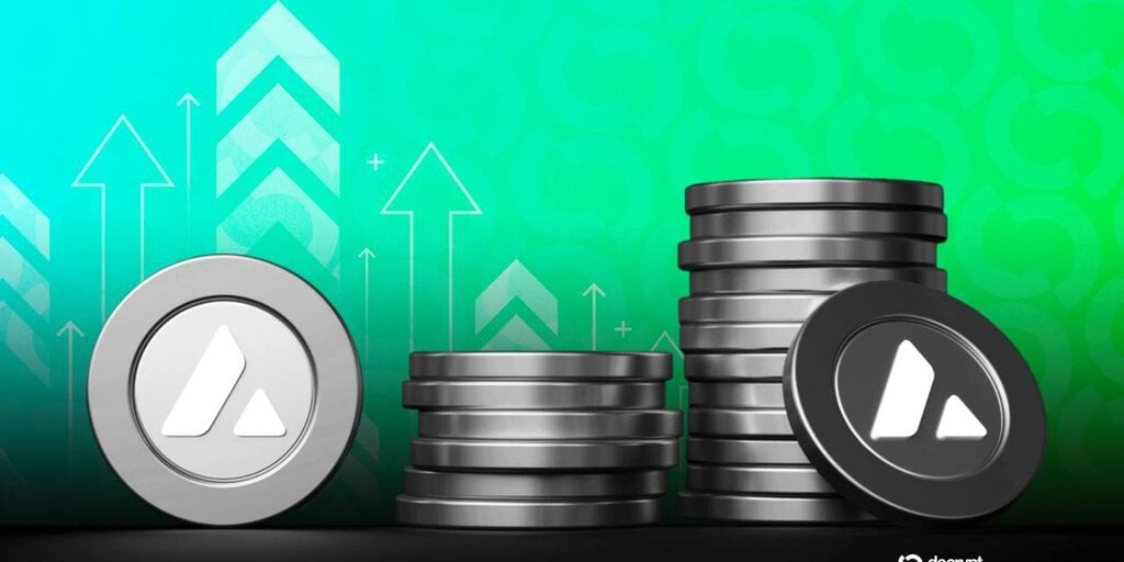 Altcoins AVAX, HYPE, WLD, Fly As Bitcoin Hovers Near All-Time High