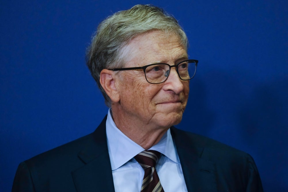 Are Left-Handed CEOs Like Steve Jobs, Bill Gates And Mark Zuckerberg Wired For Innovation? New Research Says They Lead More Creative, Profitable Companies