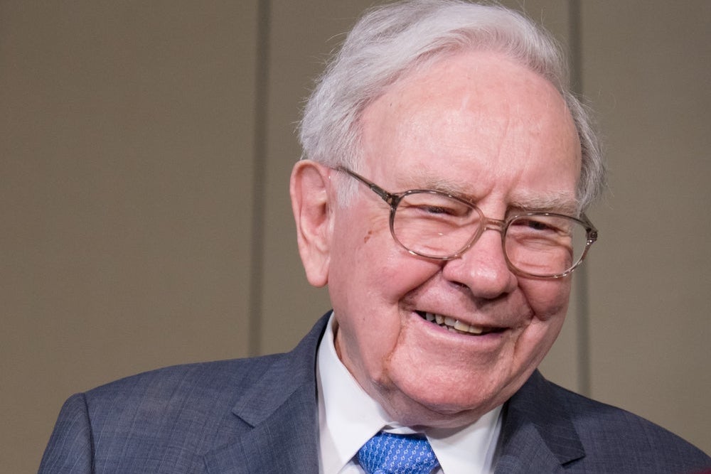 Berkshire Hathaway's Q1 2025 Earnings Plunge Amid Tariff Concerns, Operating Profit Fell 14%, Cash Hit A Record
