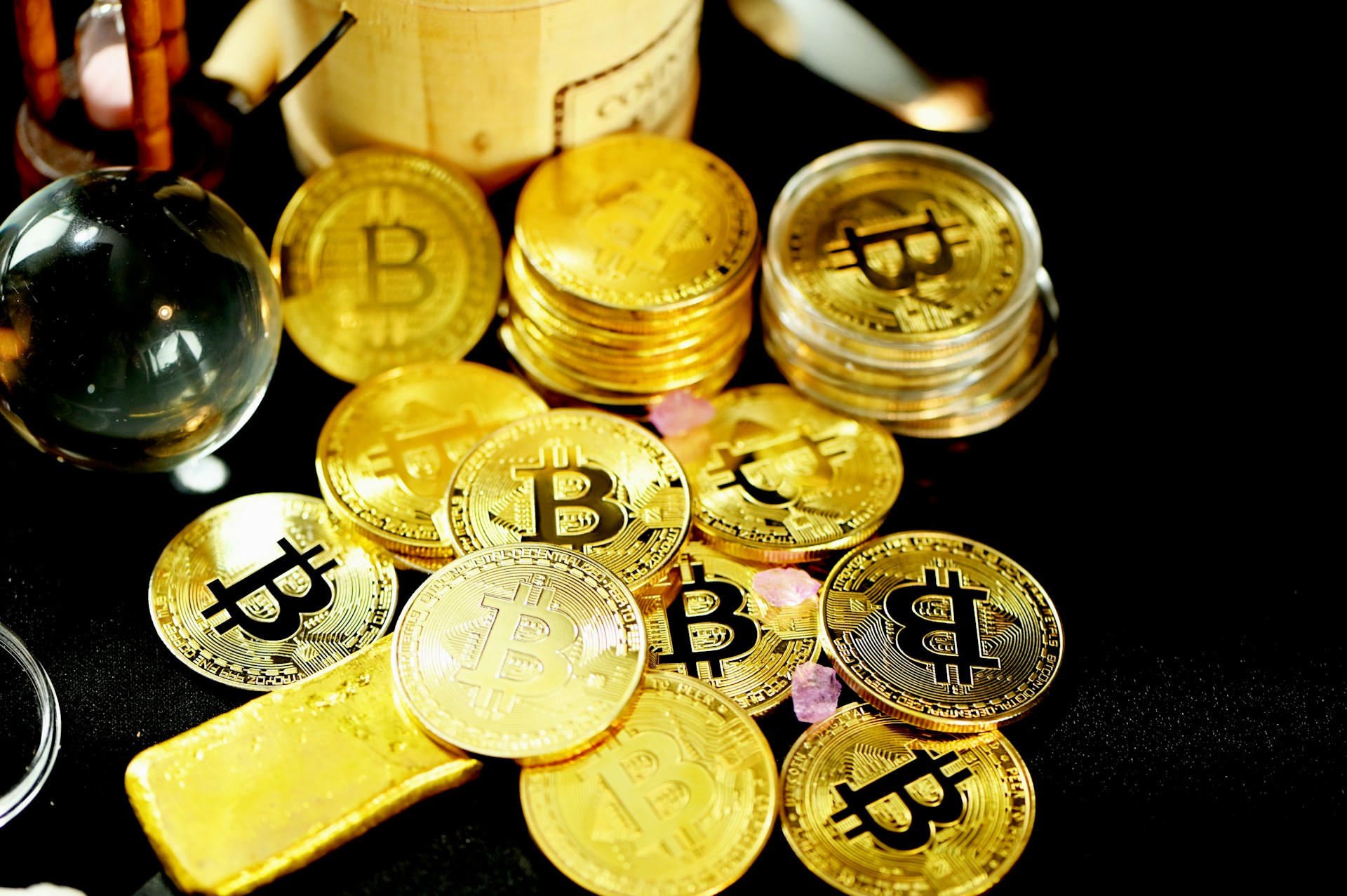 Fewer Bitcoin Sellers? Exchange Depositing Addresses Plunge To 8-Year Low In Bullish Sign
