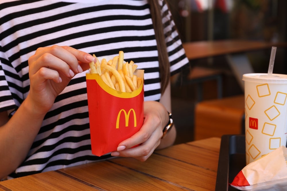 McDonald's CEO: 'The US Economy Is Divided' As Wealthy Customers Keep Coming While Regular Families Cut Back - Amazon.com (NASDAQ:AMZN), McDonald's (NYSE:MCD)