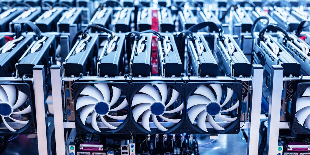 Riot Platforms Sells $44 Million in Bitcoin Amid Mining Industry Headwinds
