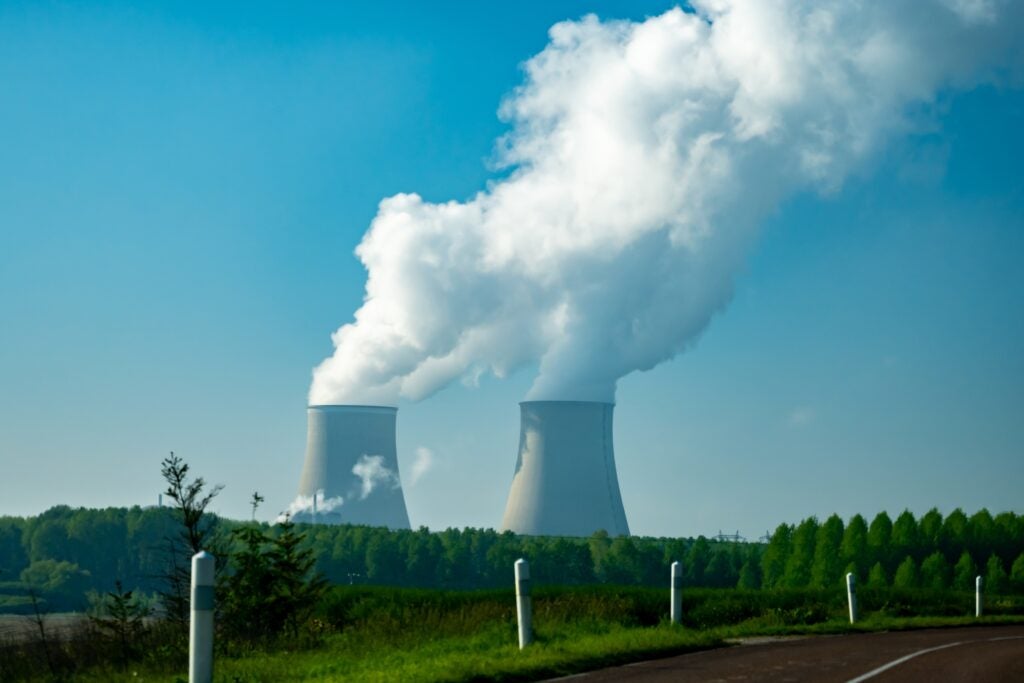 Trump Sparks Uranium Frenzy: Nuclear ETFs See Explosive Gains Trump Sparks Uranium Frenzy: Nuclear ETFs See Explosive Gains - Constellation Energy (NASDAQ:CEG), Snow Lake Resources (NASDAQ:LITM)