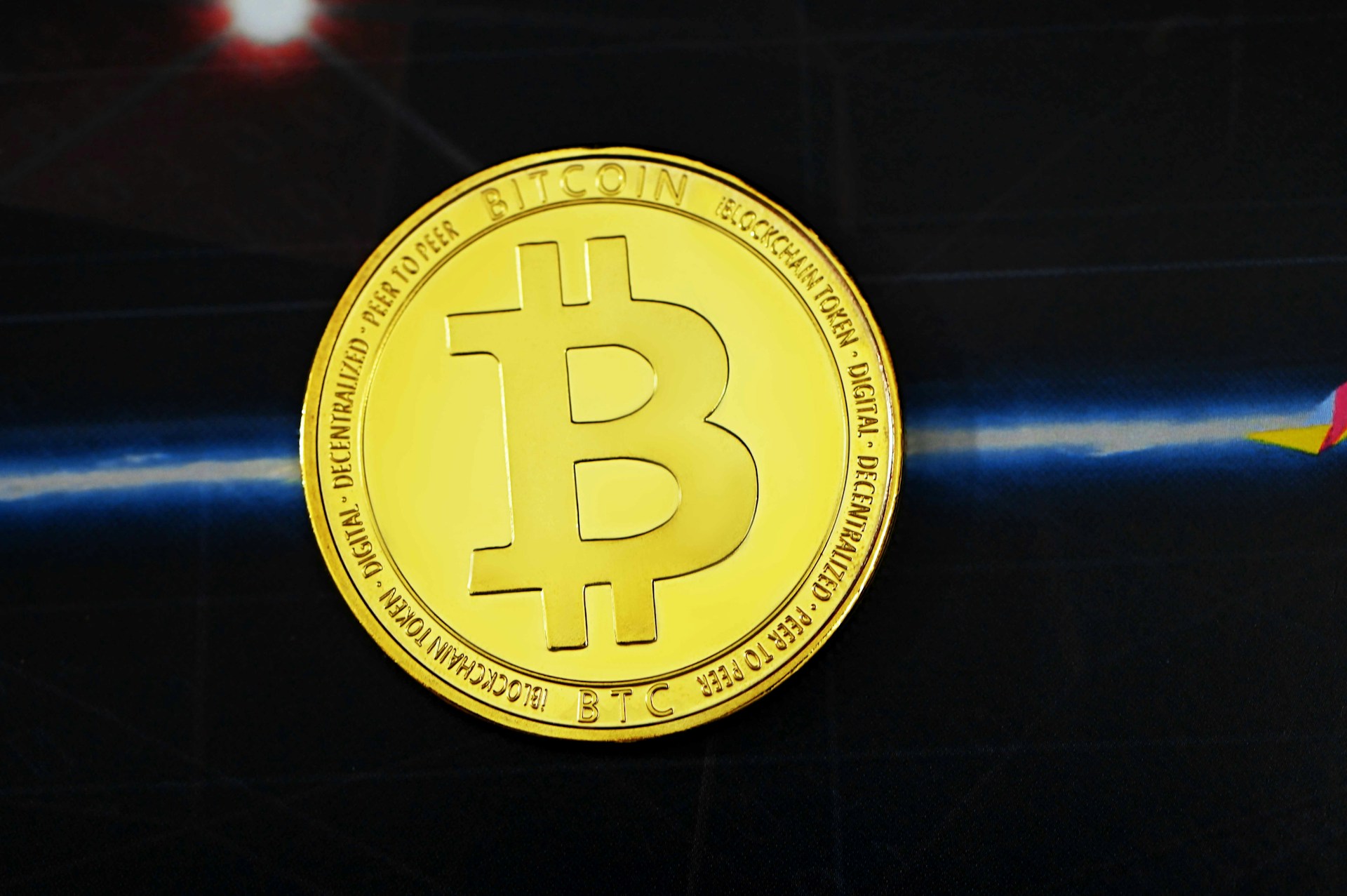 Bitcoin Risks Deep Pullback To $96,000, But Not All Analysts Are Bearish