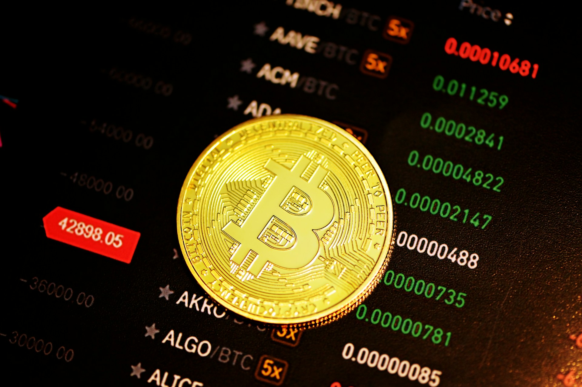 Bitcoin Supply Squeeze Looms As New Whales Stack 600,000 BTC