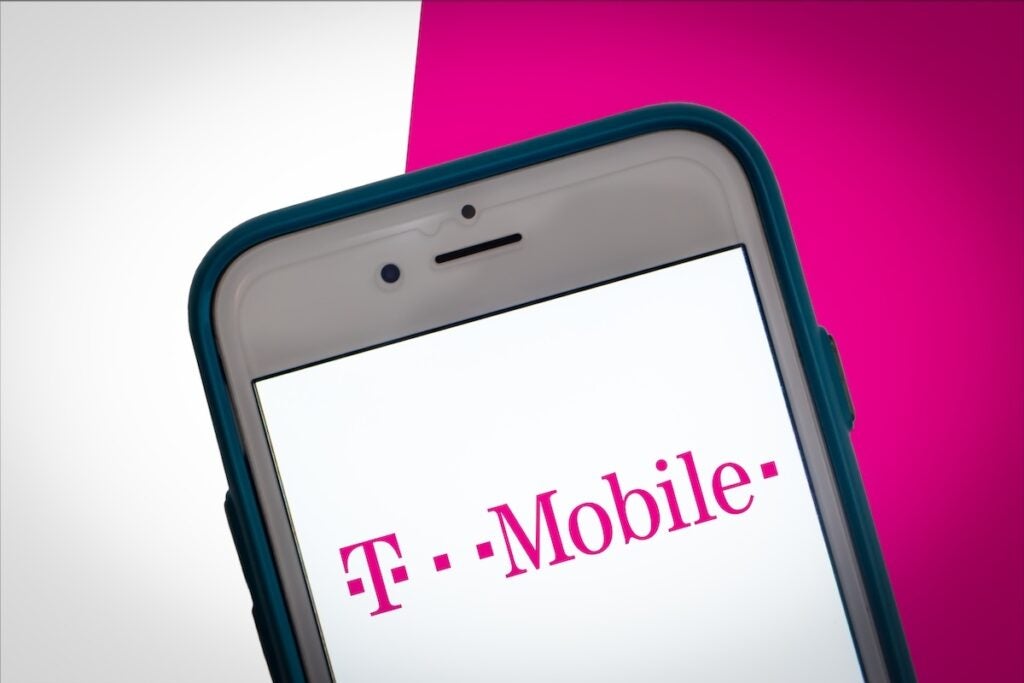 SoftBank Moves To Raise $4.9 Billion With Overnight T-Mobile Block Sale— Stock Drops 4% After Hours As Investors Digest Discount - Deutsche Telekom (OTC:DTEGY), Bank of America (NYSE:BAC)